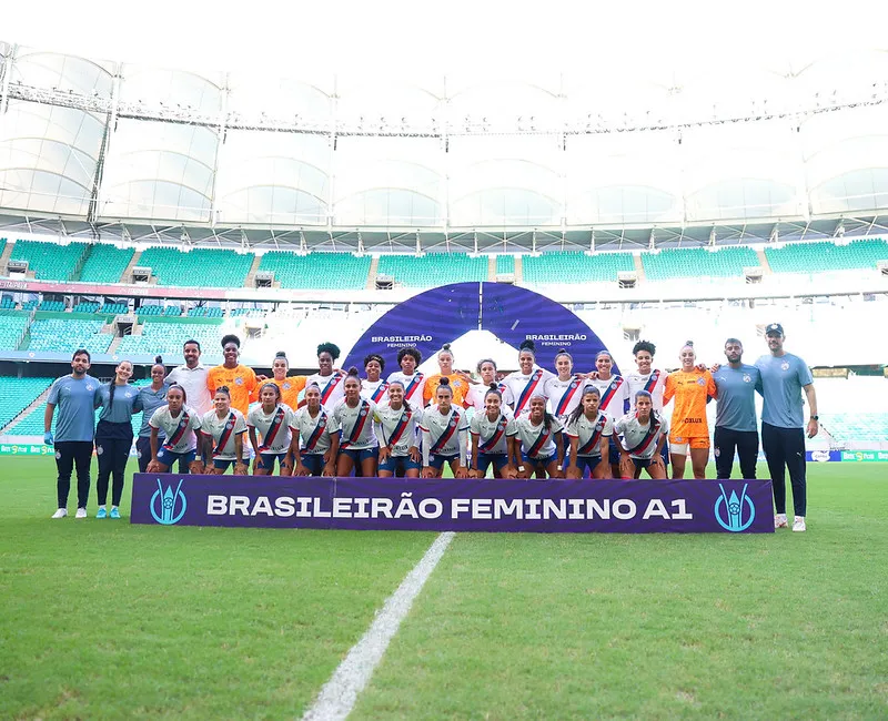 Jogadoras do Bahia perfiladas – Foto: Catarina Brandão/Bahia