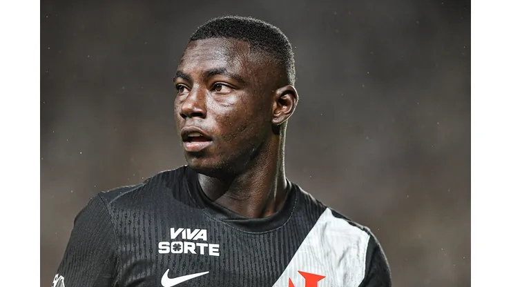 RJ - RIO DE JANEIRO - 05/02/2026 - BRASILEIRO A 2026, VASCO X CHAPECOENSE - Marino Hinestroza jogador do Vasco durante partida contra o Chapecoense no estadio Sao Januario pelo campeonato Brasileiro A 2026. Foto: Thiago Ribeiro/AGIF
