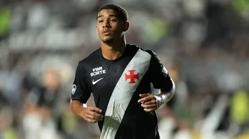 Avellar jogador do Vasco durante partida contra o Olimpia no estadio Sao Januario pelo campeonato Copa Sul-Americana 2026. Foto: Jorge Rodrigues/AGIF