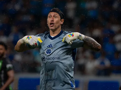 Cruzeiro projeta volta de Cássio aos treinamentos em agosto