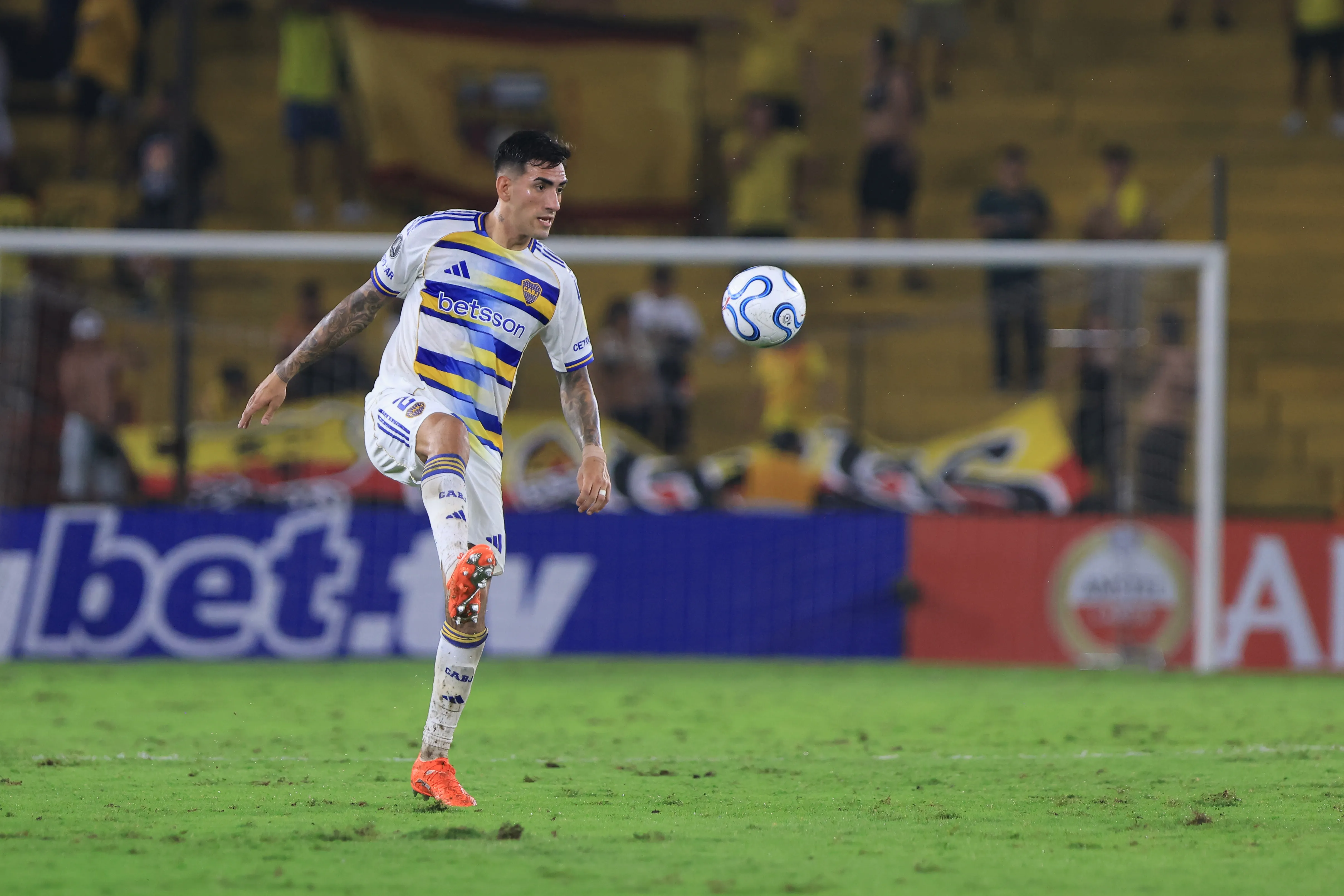 Lautaro durante paratida contra o Barcelona SC pela Libertadores 2026 – Foto: Franklin Jacome/Getty Images.