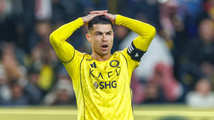 Cristiano Ronaldo se irritou com gritos da torcida por Messi.
