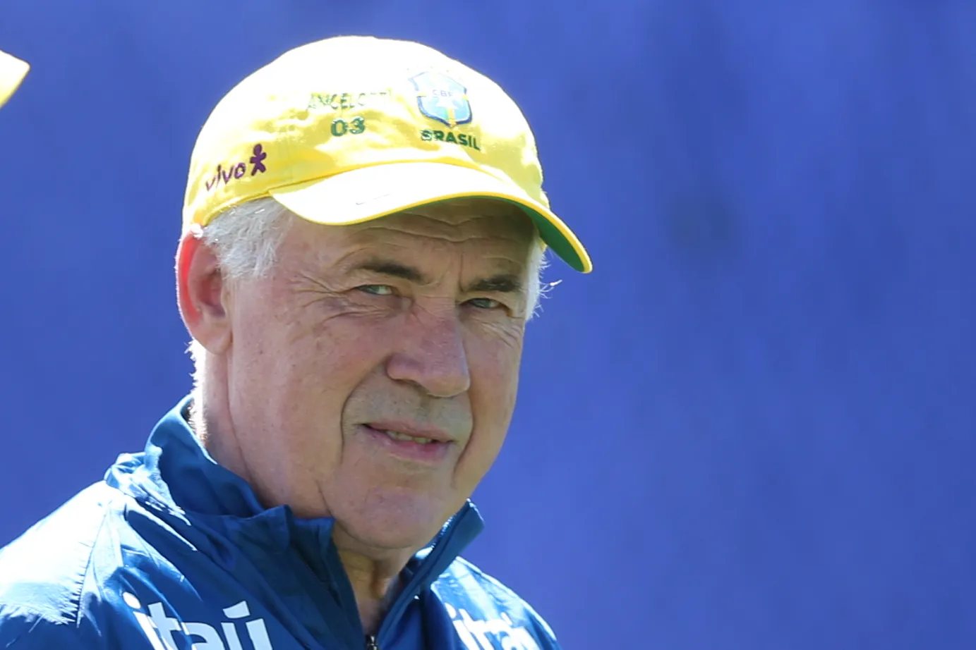 Carlo Ancelotti tecnico da Selecao Brasileira durante treino na Granja Comary em Teresopolis (RJ), nesta quarta-feira (3). A equipe se prepara para enfrentar o Chile pelas Eliminatorias da Copa do Mundo 2016. Foto: Marlon Costa/AGIF