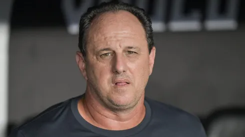 Rogério Ceni durante confronto contra o Vasco no Campeonato Brasileiro de 2026.