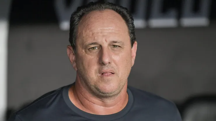 Rogério Ceni durante confronto contra o Vasco no Campeonato Brasileiro de 2026.