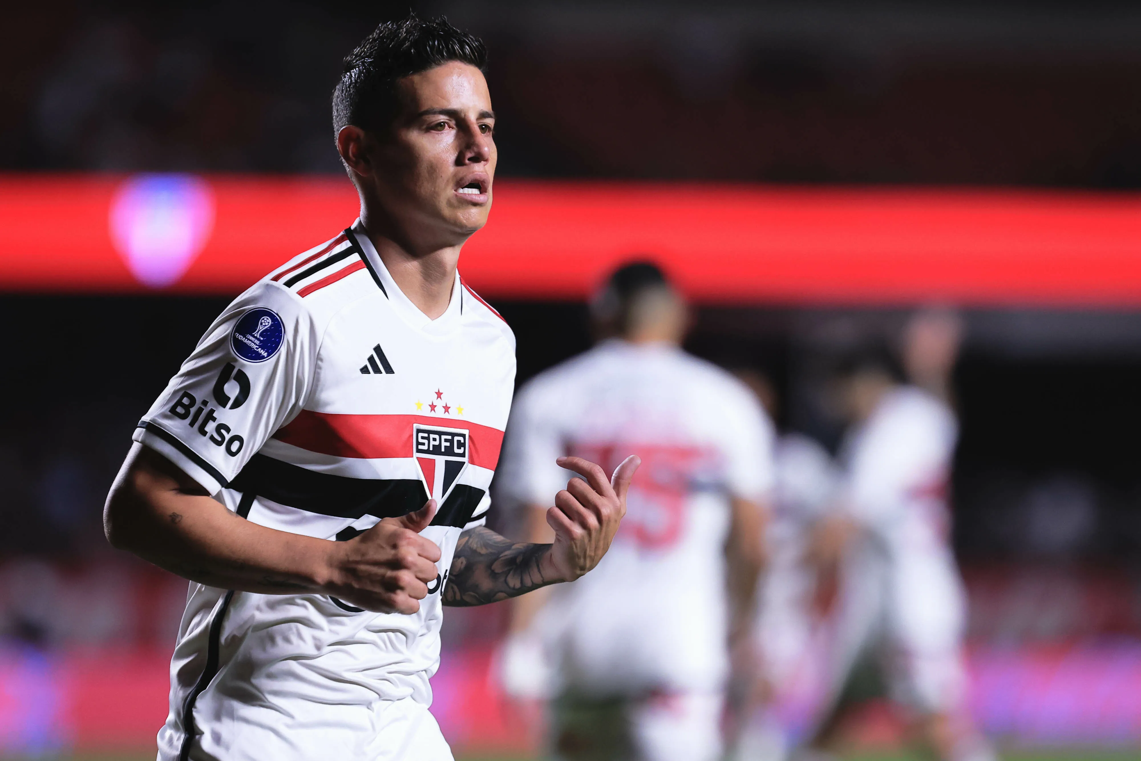 SP – SAO PAULO – 31/08/2023 – COPA SUL-AMERICANA 2023, SAO PAULO X LDU – James Rodriguez jogador do Sao Paulo durante partida contra o LDU no estadio Morumbi pelo campeonato Copa Sul-Americana 2023. Foto: Ettore Chiereguini/AGIF