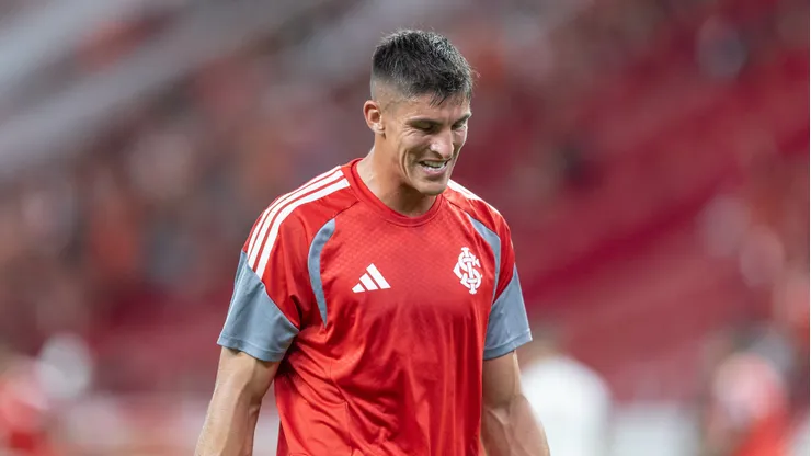 Rochet jogador do Internacional durante partida contra o Gremio no estadio Beira-Rio pelo campeonato Brasileiro A 2026. Foto: Liamara Polli/AGIF