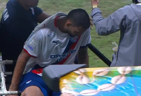 Willian José deixando jogo Bahia x Cruzeiro. Foto: Premiere