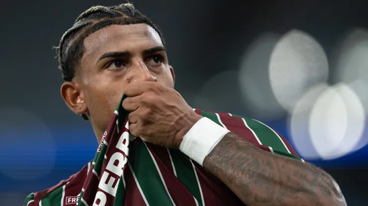 John Kennedy comemorando seu gol em Fluminense x Vitória. Foto: Jorge Rodrigues/AGIF