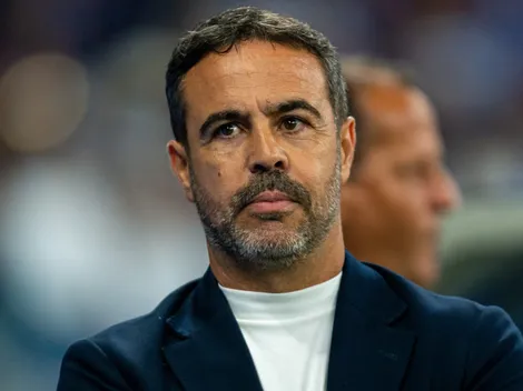 Artur Jorge rasga elogios para Sinisterra no Cruzeiro
