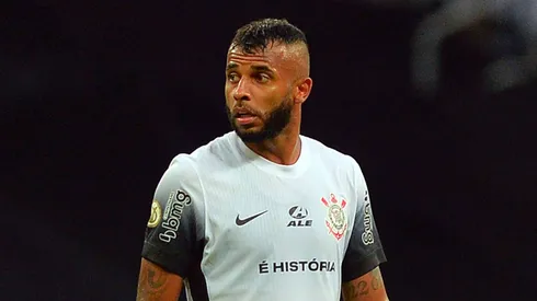 Alex Santana durante confronto entre Bahia e Corinthians no Brasileirão de 2024.