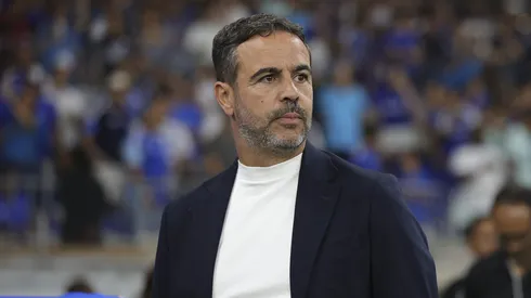Artur Jorge tecnico do Cruzeiro durante partida contra o Atletico-MG no estadio Mineirao pelo campeonato Brasileiro A 2026. Foto: Gilson Lobo/AGIF