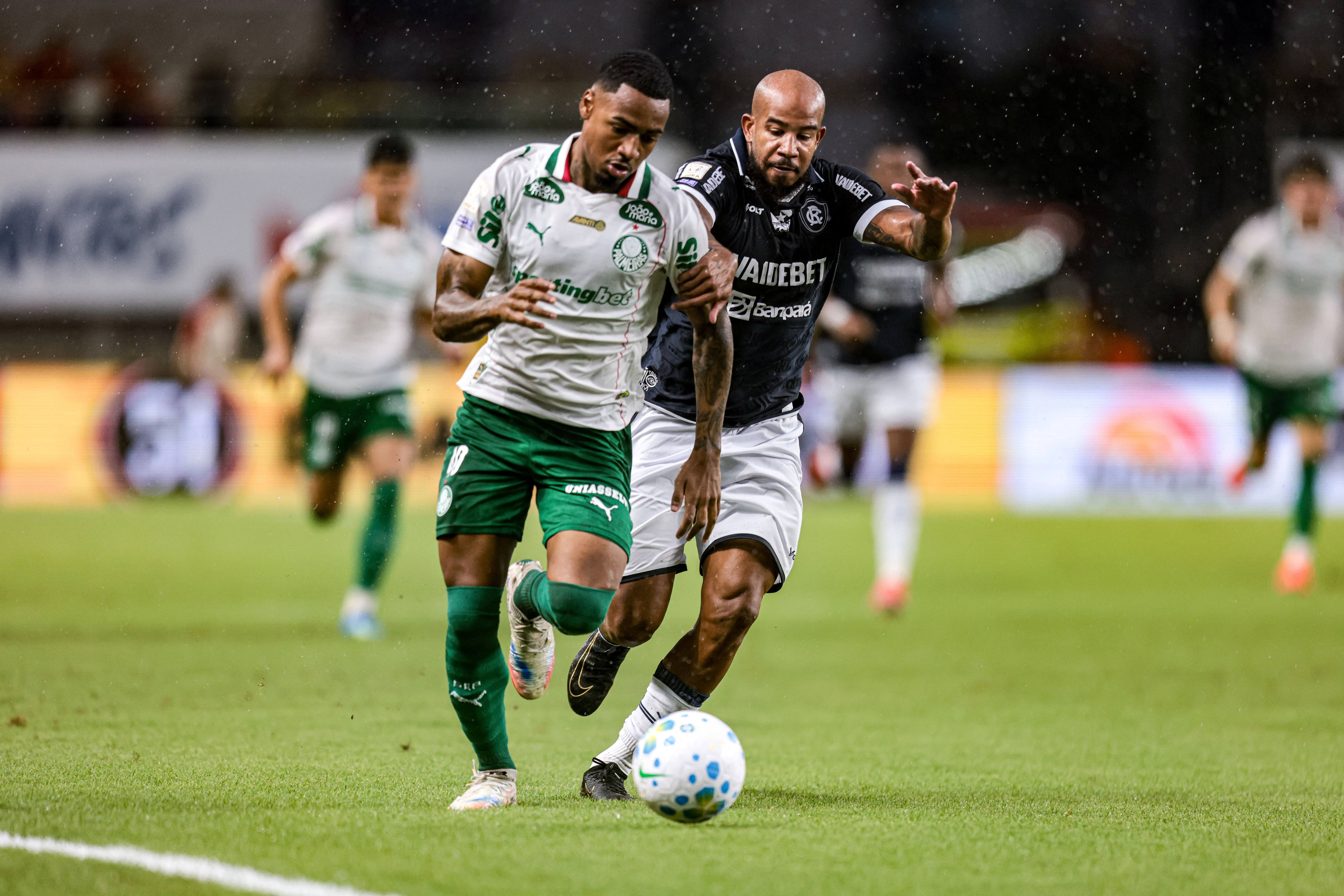Allan jogador do Palmeiras durante partida contra o Remo no estádio Mangueirão pelo campeonato Brasileiro A 2026. Foto: Fernando Torres/AGIF