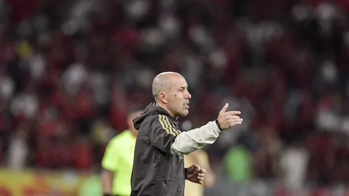 - Leonardo Jardim tecnico do Flamengo durante partida contra o Vasco no estadio Maracana pelo campeonato Brasileiro A 2026. Foto: Thiago Ribeiro/AGIF