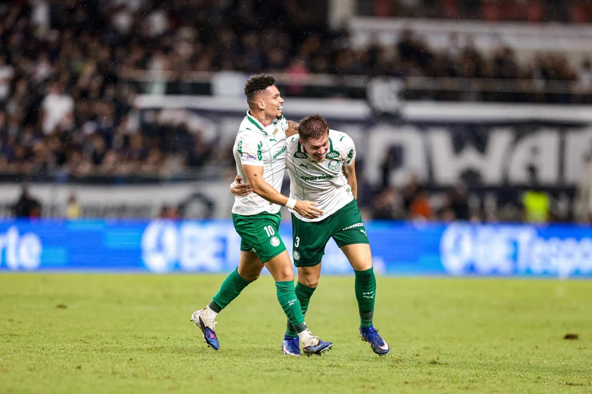 Fruch jogador do Palmeiras comemora seu gol durante partida contra o Remo no estádio Mangueirão pelo campeonato Brasileiro A 2026. Foto: Fernando Torres/AGIF
