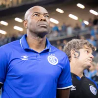 Ex-Botafogo, Cláudio Caçapa é demitido do Confiança