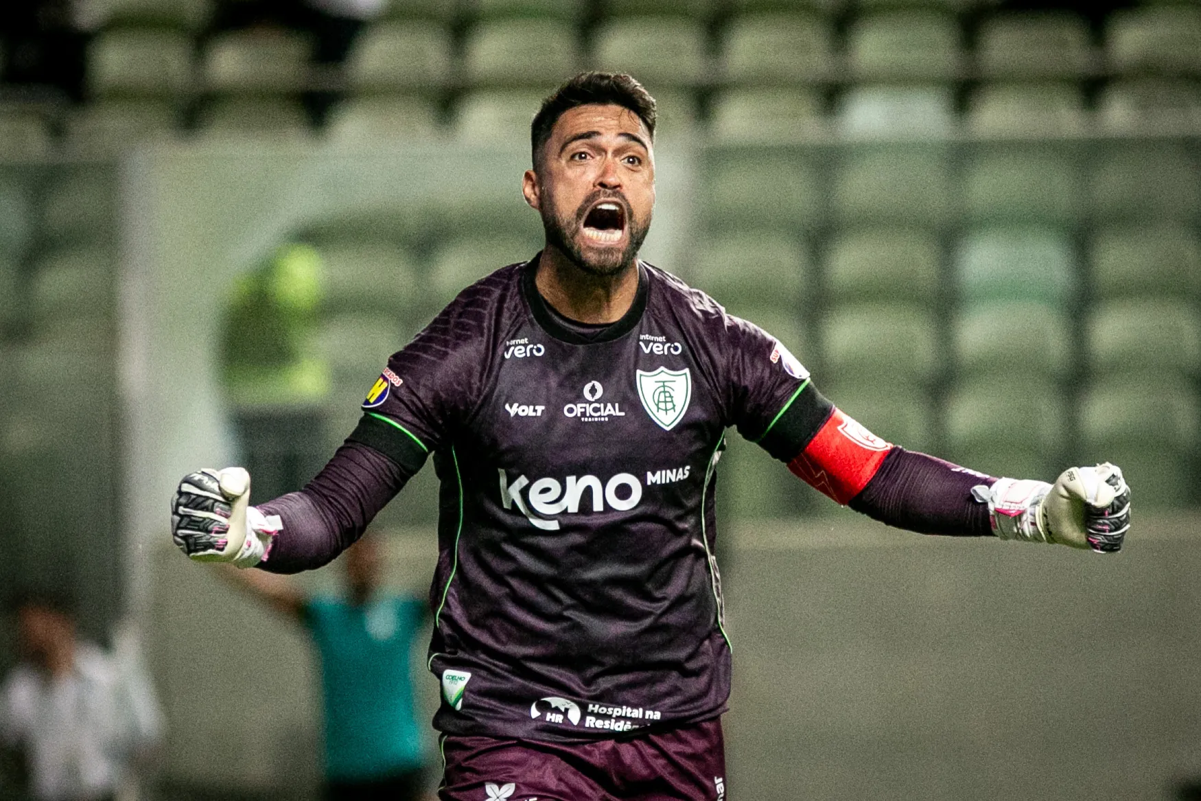 Gustavo durante partida contra o Atlético no Independência pelo Campeonato Mineiro 2026. Foto: Fernando Moreno/AGIF,