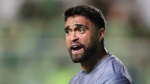 Gustavo comete falha pelo América Mineiro na Série B.