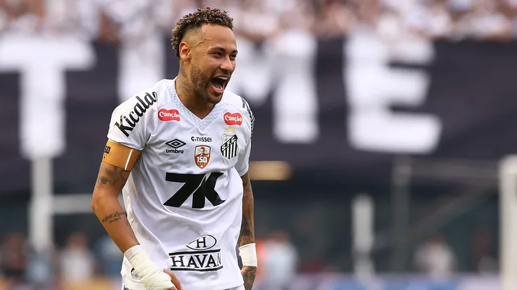 Neymar Jr jogador do Santos durante partida contra o Cruzeiro no estadio Vila Belmiro pelo campeonato Brasileiro A 2025. Foto: Mauricio De Souza/AGIF