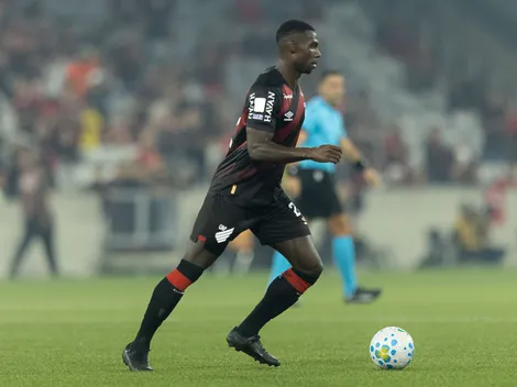 Terán sofre nova lesão e deve ser desfalque no Athletico-PR