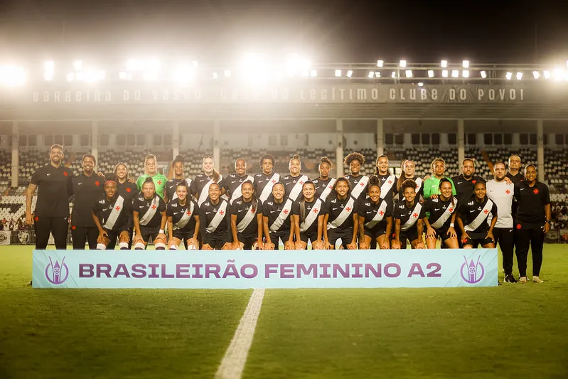 Jogadoras do elenco do Vasco perfiladas - Foto: João Gabriel Alves/Vasco