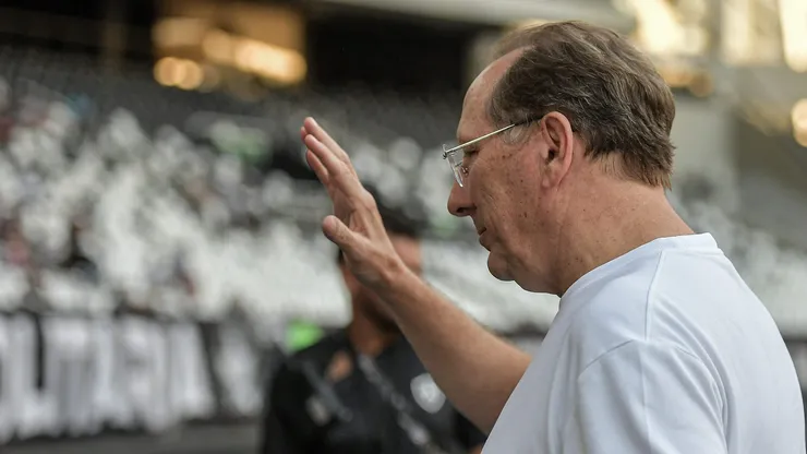 John Textor recebe duras críticas de ex-presidente do Botafogo