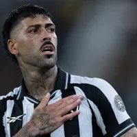 Botafogo planeja usar Barboza até o limite antes da saída para o Palmeiras