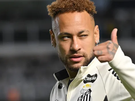 Neymar termina jogo de cueca e viraliza na Vila
