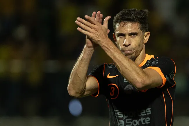 Gabriel Paulista durante partida contra o Mirassol no Campeonato Brasileiro de 2026. Foto: Joisel Amaral/AGIF