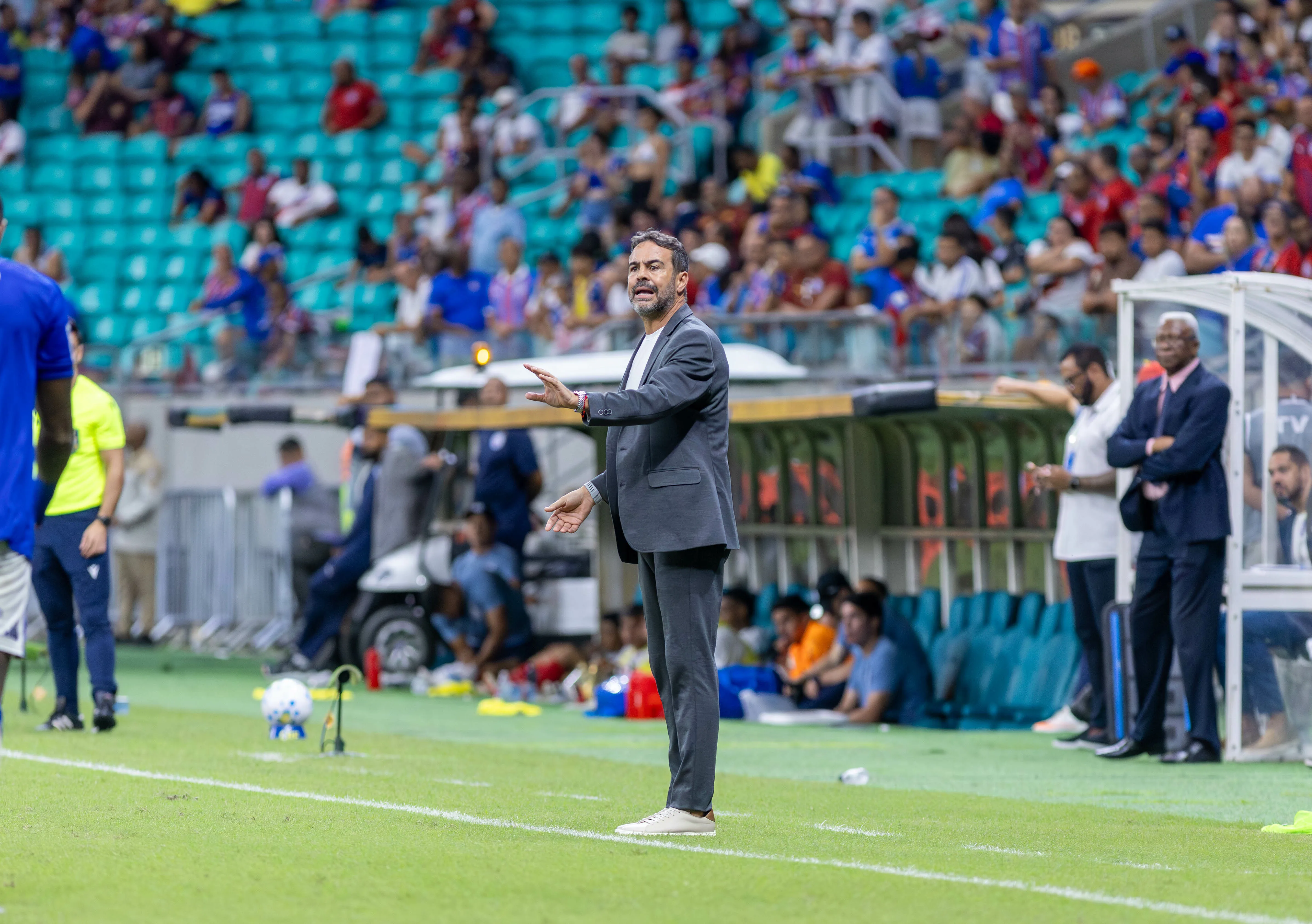 Artur Jorge comandando o Cruzeiro – Foto: Marcio Jose/AGIF