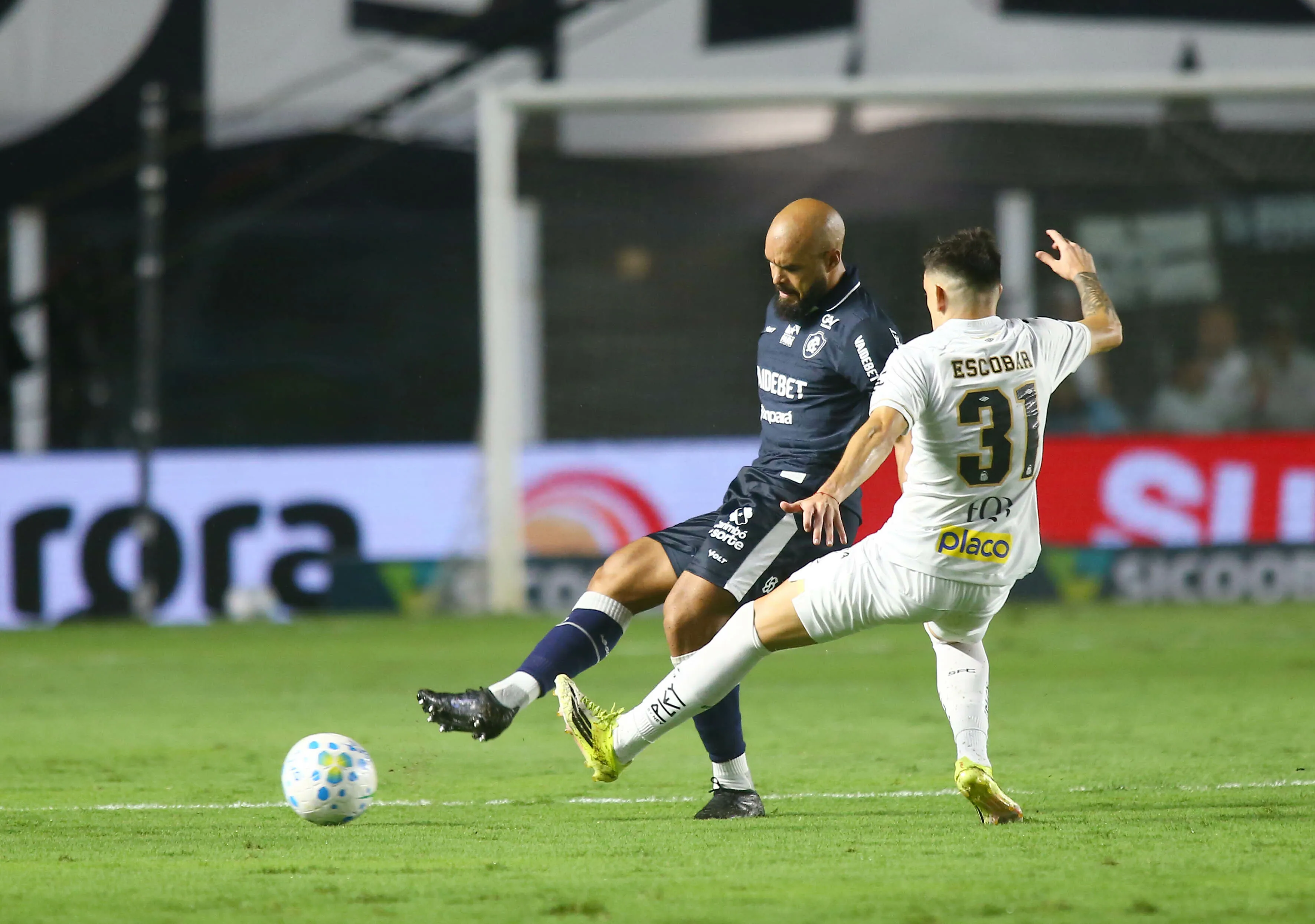 SP – SANTOS – 02/04/2026 – BRASILEIRO A 2026, SANTOS X REMO – Ze Welison jogador do Remo durante partida contra o Santos no estadio Vila Belmiro pelo campeonato Brasileiro A 2026. Foto: Mauricio De Souza/AGIF