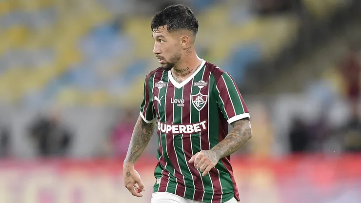Lucho Acosta reacende esperança no Fluminense