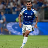 Flamengo sonda Kaiki Bruno, lateral do Cruzeiro