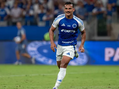 Flamengo sonda Kaiki Bruno, lateral do Cruzeiro