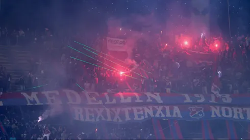Independiente Medellín é punido após vandalismo em jogo contra o Flamengo. Foto: Daniel Gallo/Vizzor Image/Getty Images