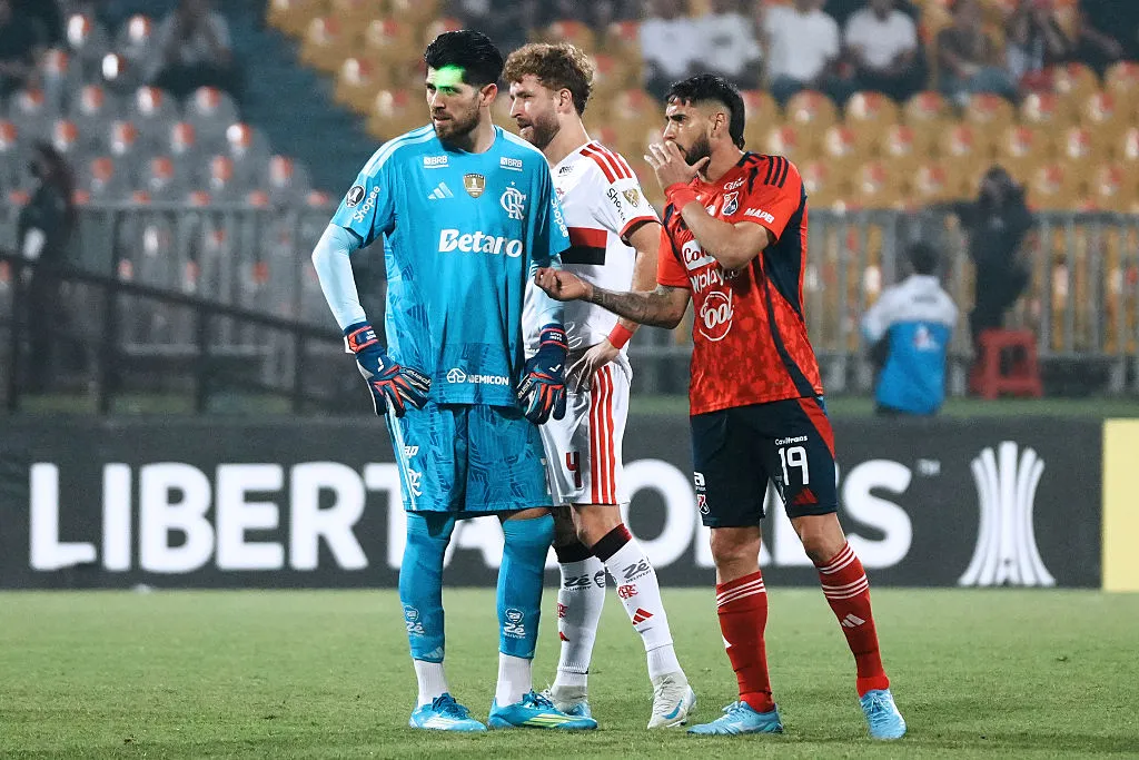 Flamengo é informado sobre punição ao rival na Libertadores. Foto: Daniel Gallo/Vizzor Image/Getty Images