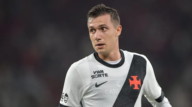 Lucas Piton, lateral-esquerdo do Vasco. Foto: Thiago Ribeiro/AGIF