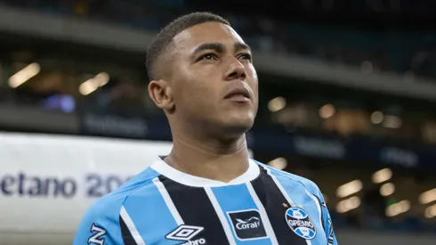 Carlos Vinicius jogador do Gremio durante partida contra o Bragantino no estadio Arena do Gremio pelo campeonato Brasileiro A 2026. Foto: Liamara Polli/AGIF