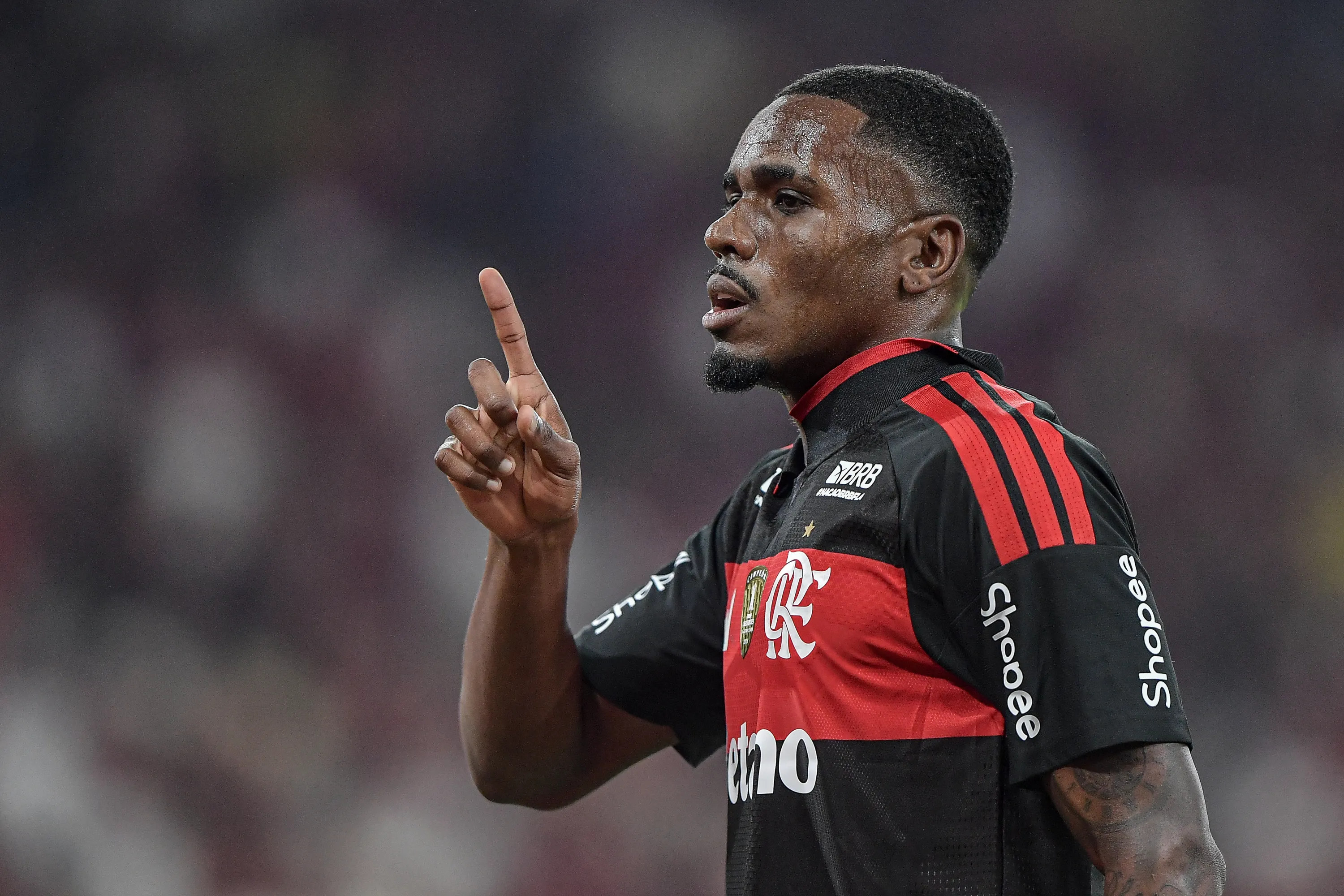 Evertton Araujo jogador do Flamengo durante partida contra o Vitoria no estadio Maracana pelo campeonato Copa Do Brasil 2026. Foto: Thiago Ribeiro/AGIF