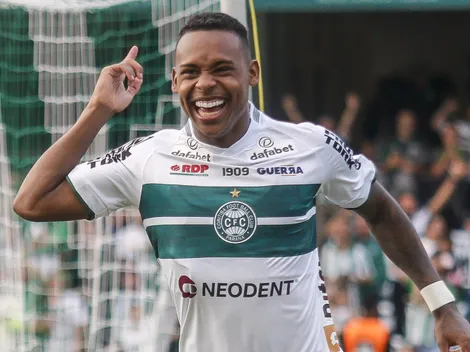 Torcida do Flamengo faz pedidos por contratação de Igor Paixão