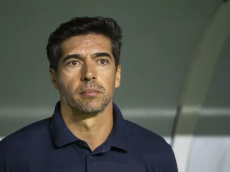 Abel Ferreira pede desculpas no Palmeiras por gesto polêmico na Libertadores