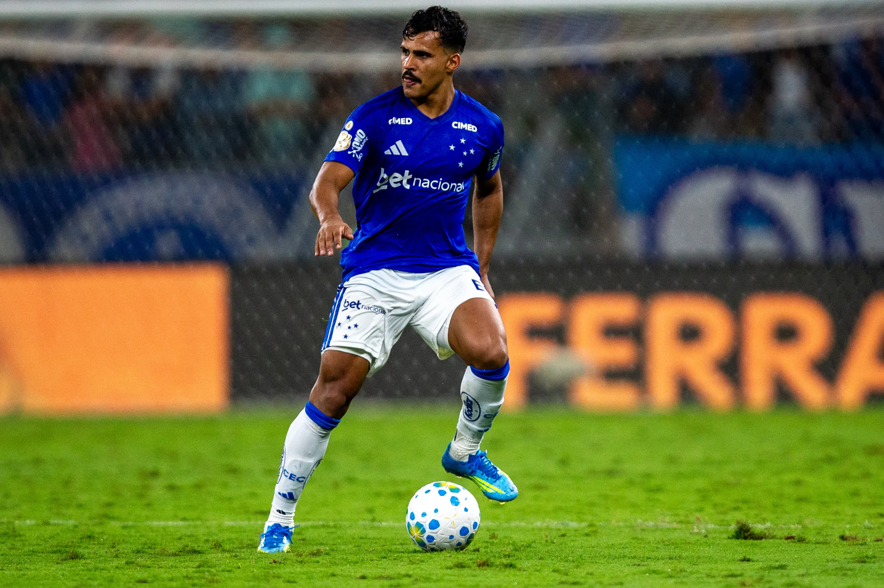 MG – BELO HORIZONTE – 12/05/2026 – COPA DO BRASIL 2026, CRUZEIRO X GOIAS – Kaiki  jogador do Cruzeiro durante partida contra o Goias no estadio Mineirao pelo campeonato Copa Do Brasil 2026. Foto: Fernando Moreno/AGIF
