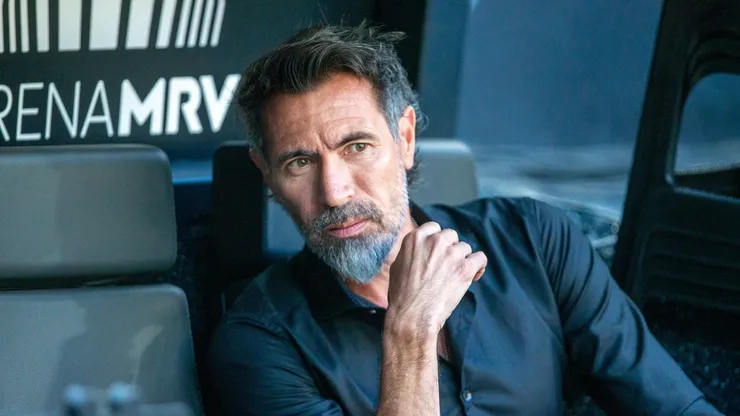 Eduardo Dominguez técnico do Atlético-MG durante partida contra o Botafogo no estádio Arena MRV pelo campeonato Brasileiro A 2026. Foto: Fernando Moreno/AGIF