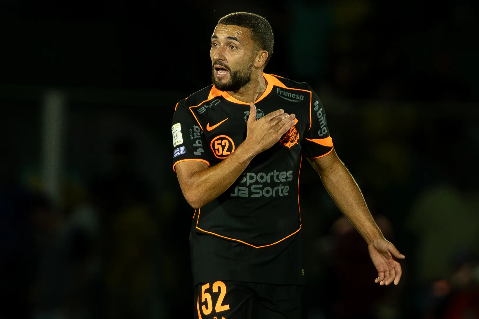 Zakaria Labyad durante partida contra o Mirassol no estádio Jose Maria de Campos Maia pelo Brasileirão de 2026. Foto: Joisel Amaral/AGIF.