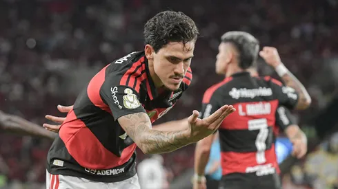 Pedro jogador do Flamengo comemora seu gol durante partida contra o Vitoria no estádio Maracanã pelo campeonato Copa Do Brasil 2026. Foto: Thiago Ribeiro/AGIF