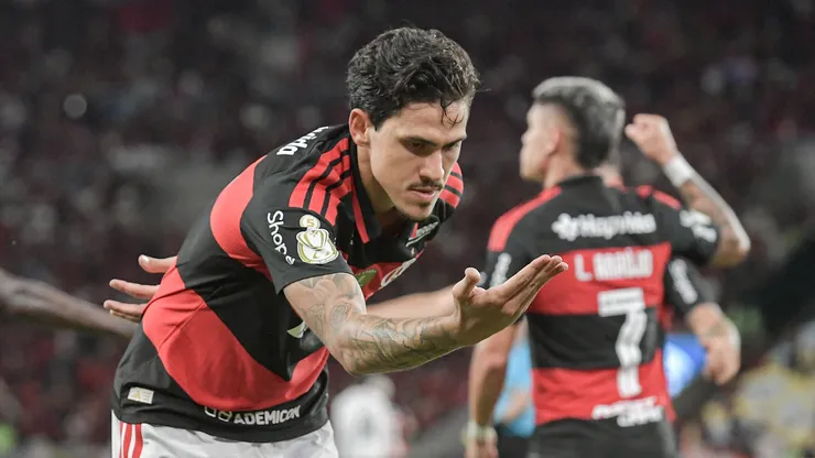 Pedro jogador do Flamengo comemora seu gol durante partida contra o Vitoria no estádio Maracanã pelo campeonato Copa Do Brasil 2026. Foto: Thiago Ribeiro/AGIF