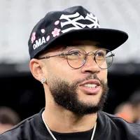 Gaviões conversa com Depay e futuro no Corinthians é debatido