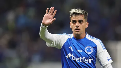 Fagner jogador do Cruzeiro durante partida contra o CRB no estádio Mineirão pelo campeonato Copa Do Brasil 2025. Foto: Gilson Lobo/AGIF