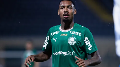 SP - BARUERI - 02/04/2026 - BRASILEIRO A 2026, PALMEIRAS X GREMIO - Allan jogador do Palmeiras durante partida contra o Gremio no estadio Arena Barueri pelo campeonato Brasileiro A 2026. Foto: Ettore Chiereguini/AGIF