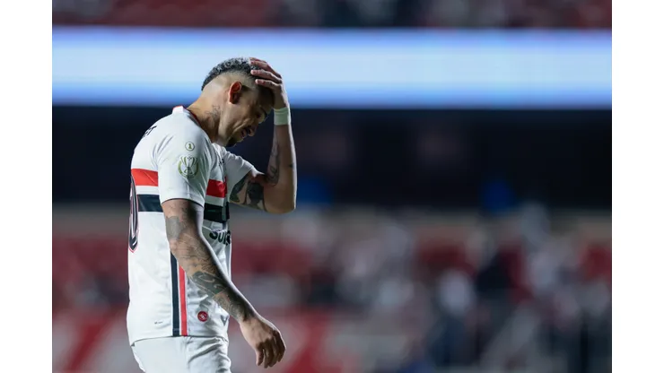 SP - SAO PAULO - 21/04/2026 - COPA DO BRASIL 2026, SAO PAULO X JUVENTUDE - Luciano jogador do Sao Paulo lamenta durante partida contra o Juventude no estadio Morumbi pelo campeonato Copa Do Brasil 2026. Foto: Marcello Zambrana/AGIF